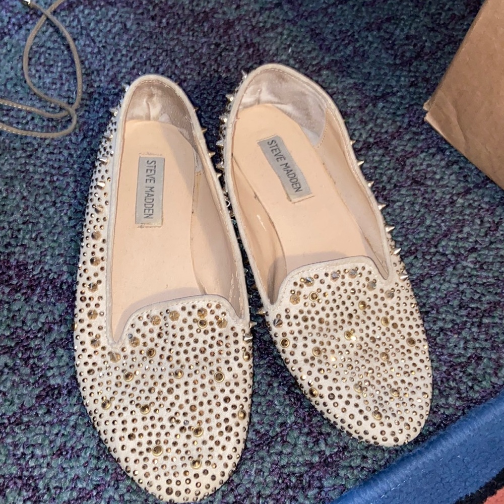 Steve Madden studded flats 7.5M